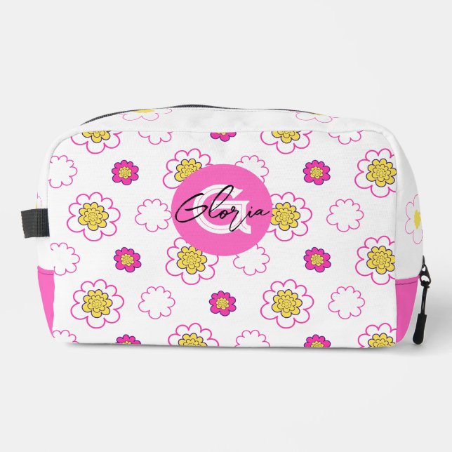 Groovy daisies. dopp kit (Front)