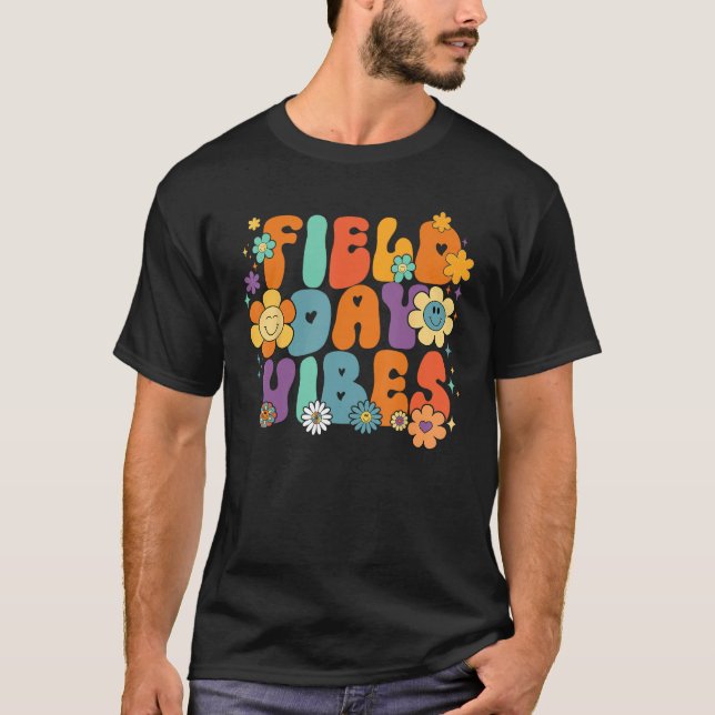 Groovy Field Day 2023 Funny Field Day Vibes Teache T-Shirt (Front)