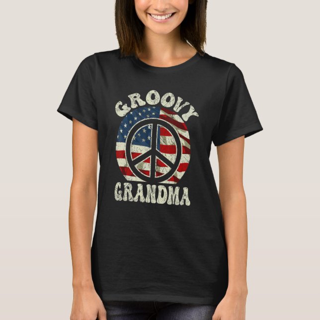 Groovy Grandma 70s Aesthetic USA Flag Retro Grandm T-Shirt (Front)