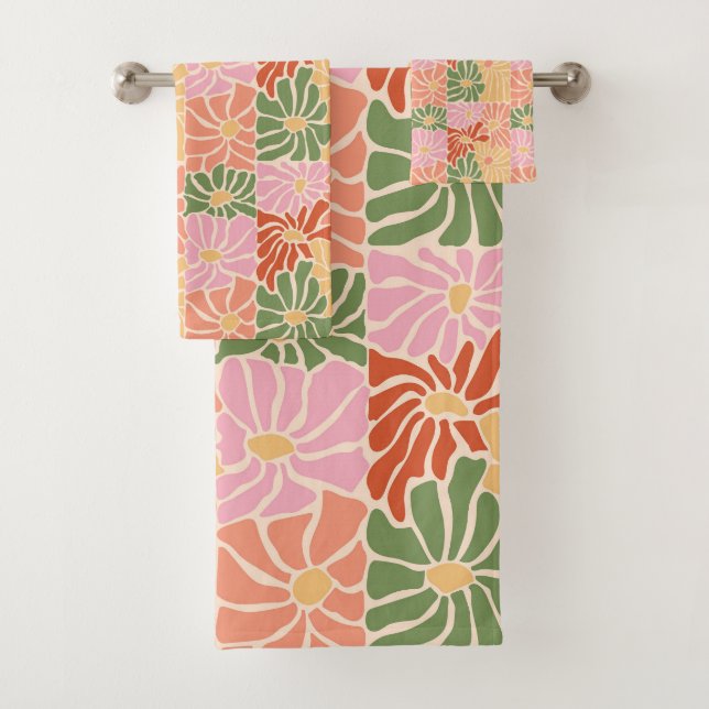 Groovy Retro Floral  Bath Towel Set (Insitu)