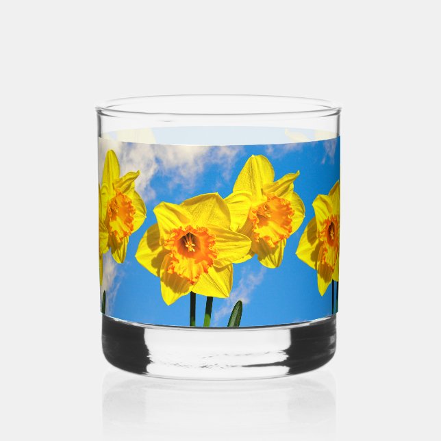 Group of Daffodils Gold Medal flowers Whiskey Glass (Front)