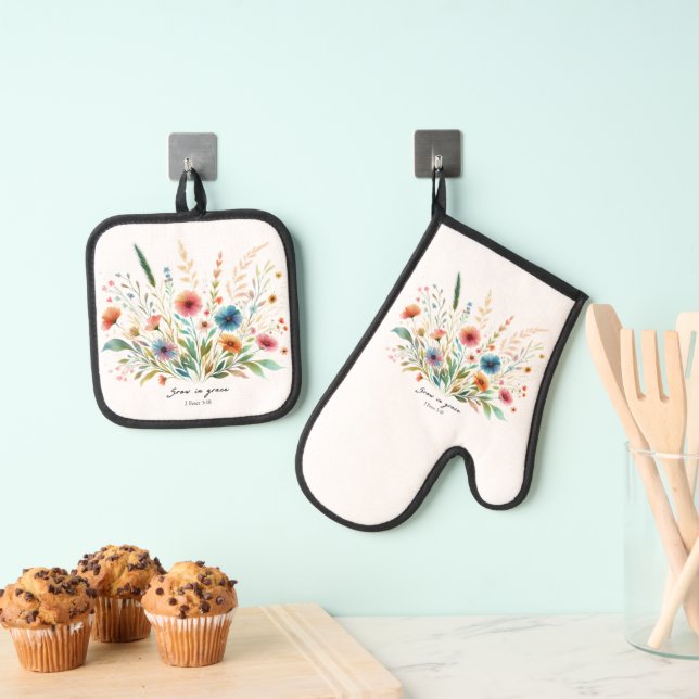 Grow in Grace floral Oven Mitt & Pot Holder Set (Insitu(Hanging))