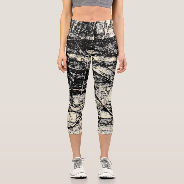 Grunge abstract capri leggings (Front)