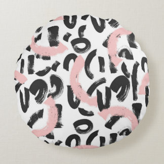 Grunge graffiti: art brush strokes. round cushion