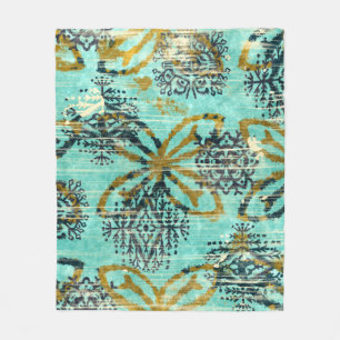 Grungy Tribal: Ethnic Rug Motif Fleece Blanket