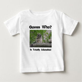 'Guess Who' is adorable, baby clothing! Baby T-Shirt