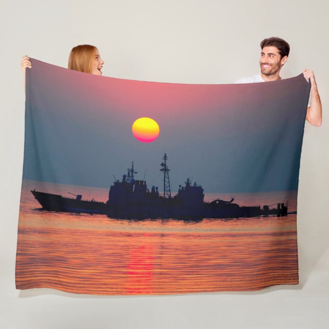 GUIDED-MISSILE CRUISER – CG-53 FLEECE BLANKET (In Situ)