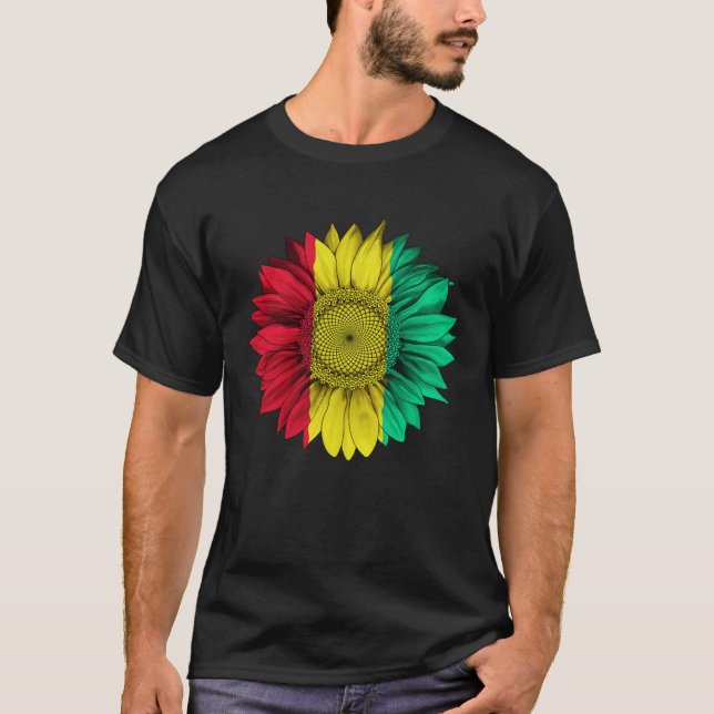 Guinea Flag Sunflower Guinean Roots Proud Patrioti T-Shirt (Front)