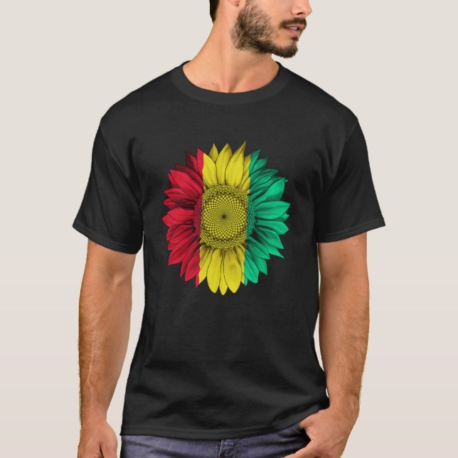 Guinea Flag Sunflower Guinean Roots Proud Patrioti T-Shirt (Front)