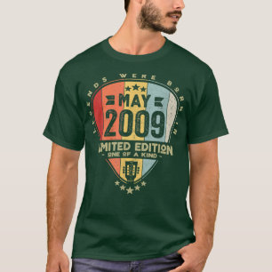 Guitar PickLegends Were Born In May 2009 Guitar T-Shirt