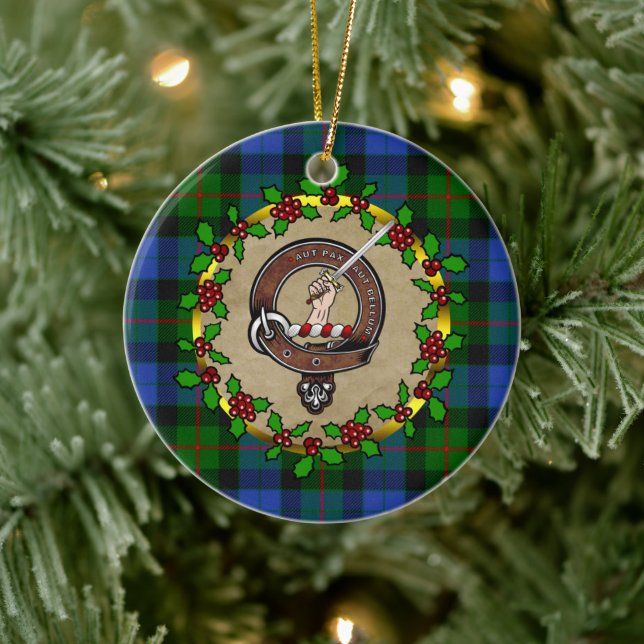Gunn Clan Badge & Tartan Personalised Xmas  Ceramic Ornament (Tree)