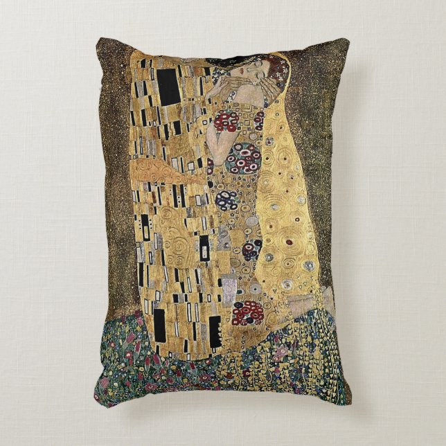 Gustav Klimt's The Kiss (circa 1908) Throw Pillow (Front(Vertical))