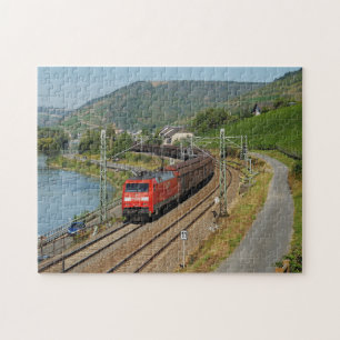 Güterzug in Lorch am Rhein Jigsaw Puzzle