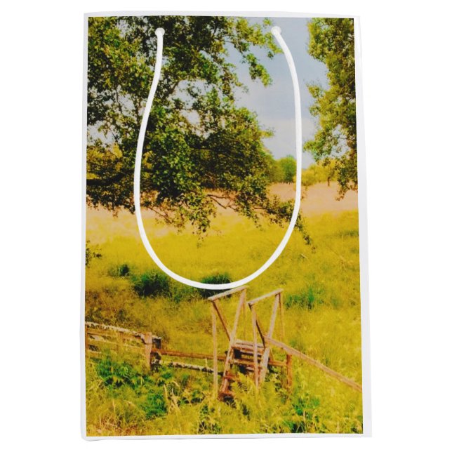 Gysinge Summer Field  Medium Gift Bag (Front)
