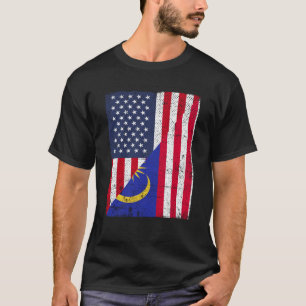 Half USA Flag Half Malaysia Flag American Malaysia T-Shirt