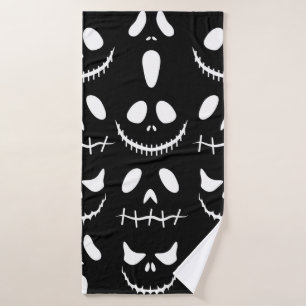 Halloween background. Seamless pattern with hallow Bath Towel