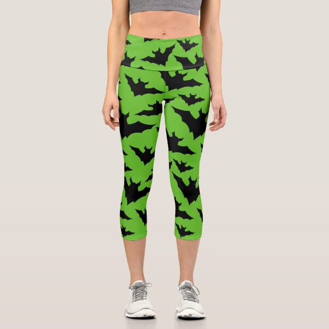 Halloween black bats green cool spooky pattern capri leggings (Front)
