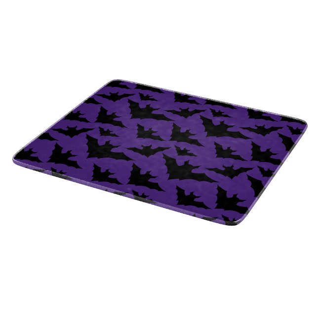 Halloween black bats purple cool spooky pattern cutting board (Corner)