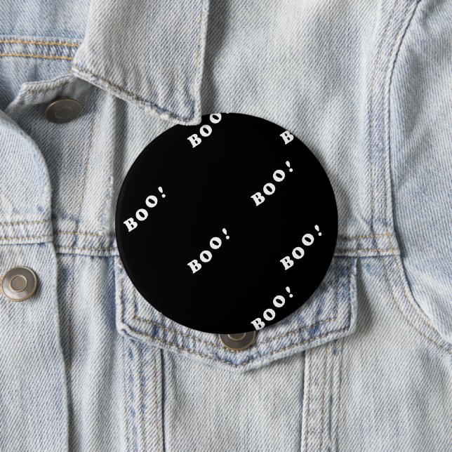 Halloween boo words on black 10 cm round badge (In Situ)