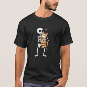 Halloween Cat Lover Skeleton Hugging Cat Cat Mom D T-Shirt