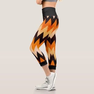 Halloween Chevron Zigzag Pattern – Orange & Black Capri Leggings