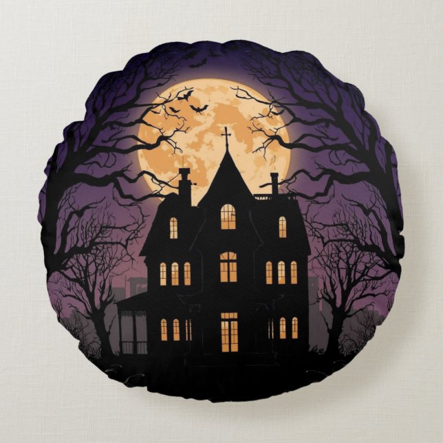 Halloween Haunted House Round Pillow (Front)