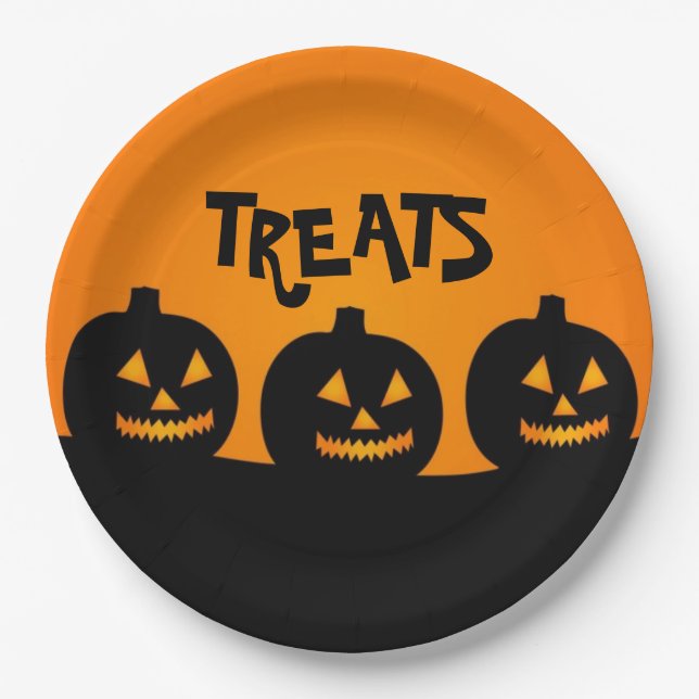 Halloween Pumpkind and Treats Paper Plate (Front)