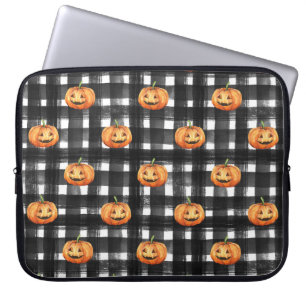 Halloween Pumpkins: Chequered Charm. Laptop Sleeve