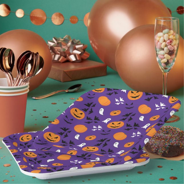 Halloween pumpkins ghosts bats fun purple pattern paper plate (Multi)