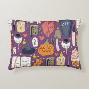 Halloween pumpkins, witchy seamless pattern. decorative cushion