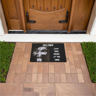 HALLOWEEN SCARY WITCH WELCOME sign Doormat