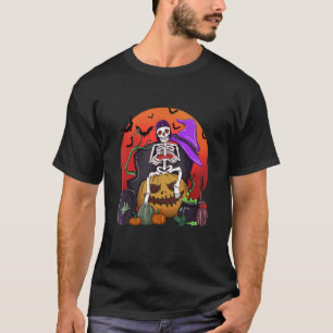 Halloween Skeleton Gamer With Controller Graveyard T-Shirt