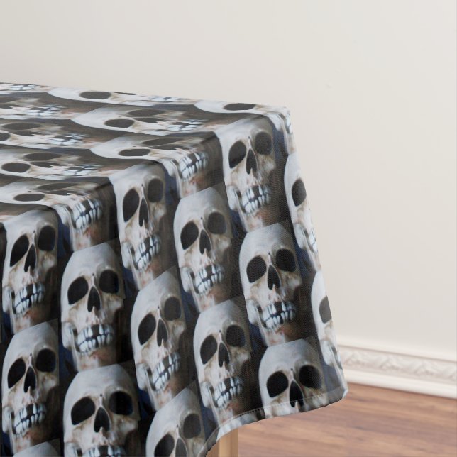HALLOWEEN THE SKULL TABLECLOTH (In Situ)