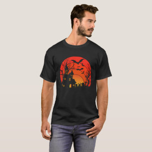 Halloween vintage, retro, haunted and creepy desig T-Shirt
