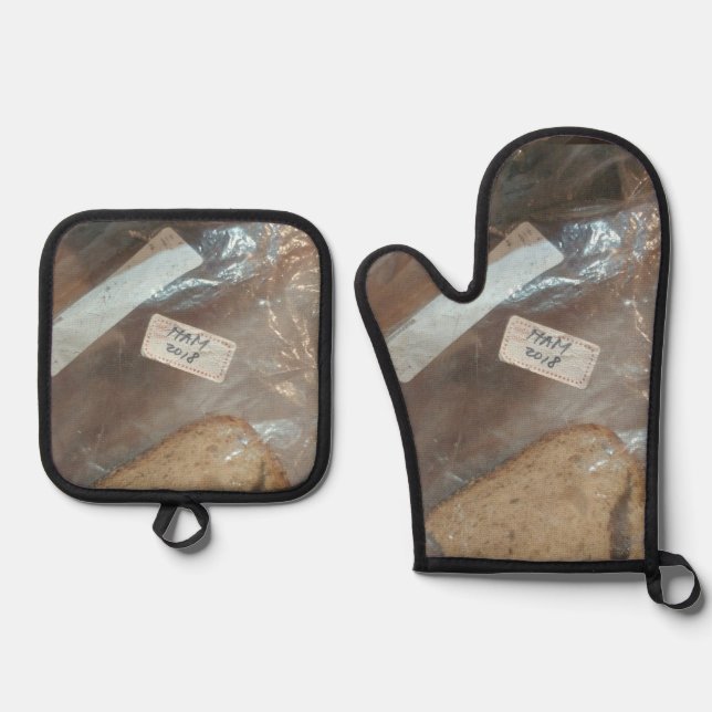 HAM 2018 (slice of bread in bag) Oven Mitt & Pot Holder Set (Front)