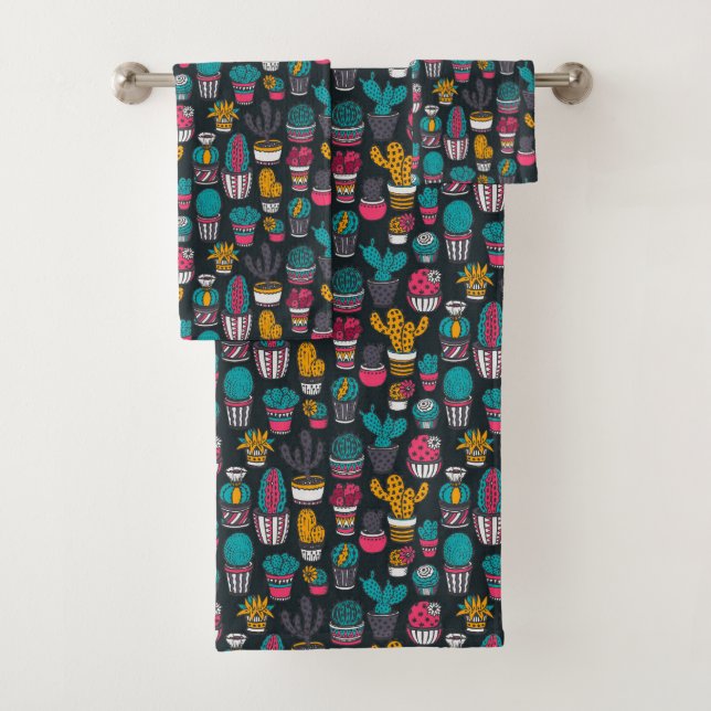 Hand Drawn Cactus in Sketch Style Pattern Bath Towel Set (Insitu)