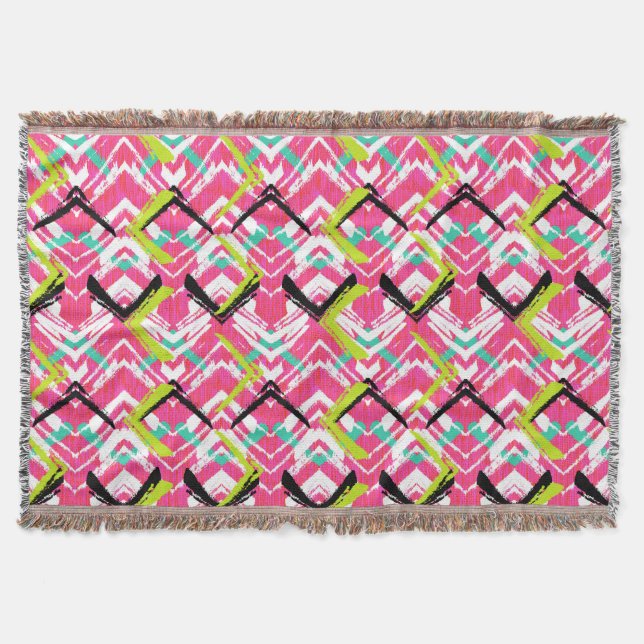 Hand Drawn Pink Zig Zag Pattern Throw Blanket (Front)