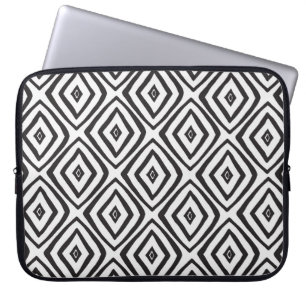 Hand drawn seamless pattern in black and white. laptop sleeve