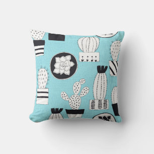 Hand drawn seamless pattern with cactus and succul cushion