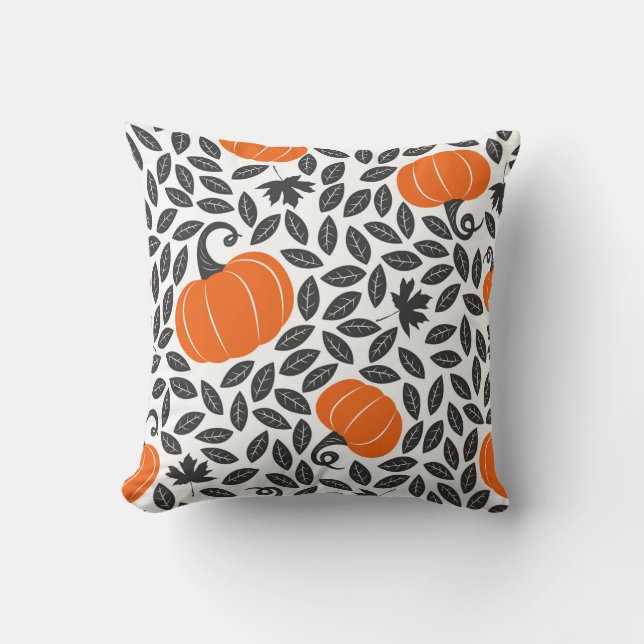 Hand drawn seamless pattern with pumpkins and leav cushion (Front)