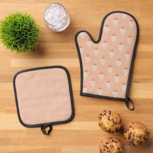 Hand Drawn Strawberry Flowers Oven Mitt & Pot Holder Set
