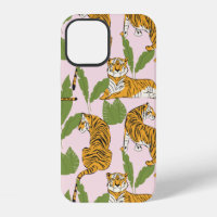 Hand drawn tiger seamless pattern, big cats in dif