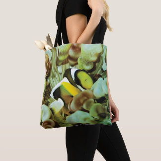 Handy tote bag with clownfish design