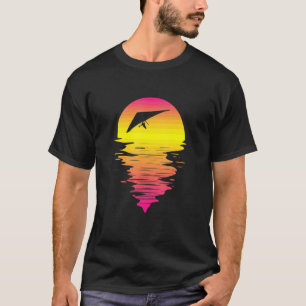 Hang Gliding Retro Pink 80s Vintage Retro Sunset T-Shirt