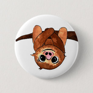 Hanging sloth 6 cm round badge