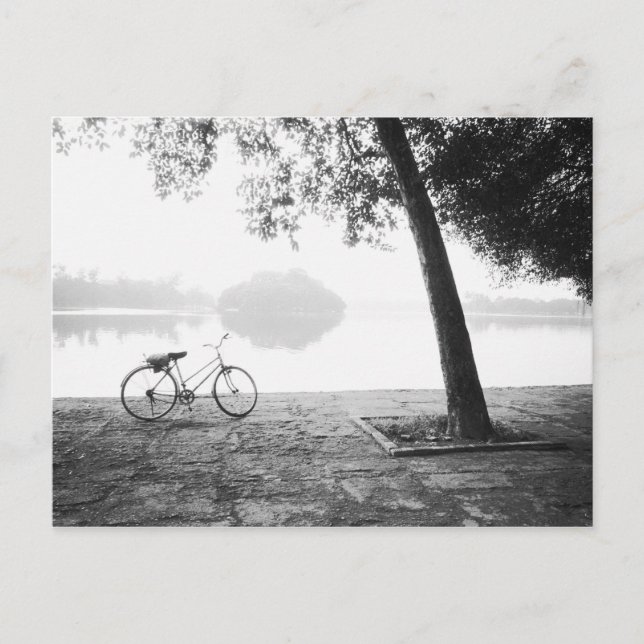 Hanoi Vietnam, Bicycle & Bay Mau Lake Lenin Park Postcard (Front)