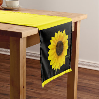 Happy Daisy - table runner