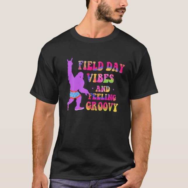 Happy Field Day Vibes And Feeling Groovy Tie Dye G T-Shirt (Front)
