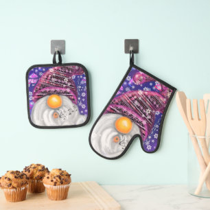 Happy Gnome Christmas Oven Mitt & Pot Holder Set