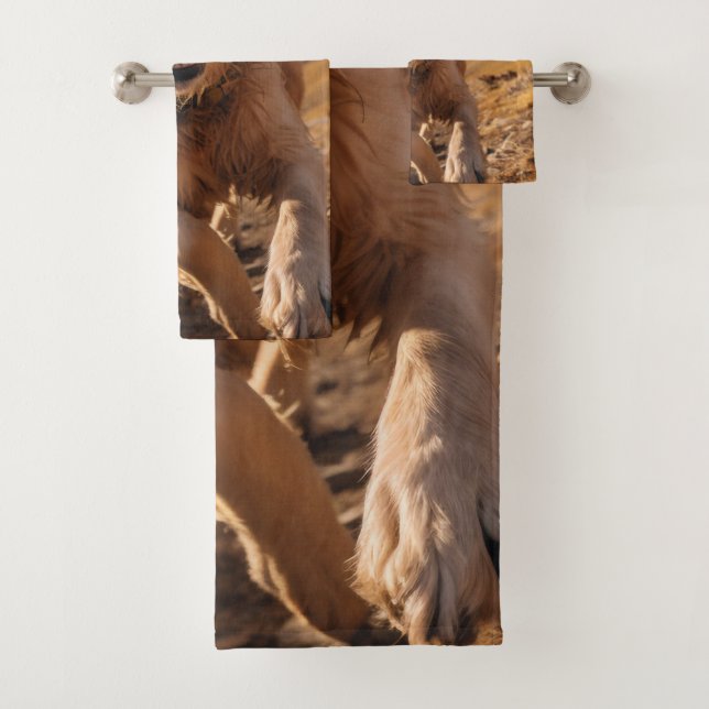 Happy Golden Retriever Running  Bath Towel Set (Insitu)